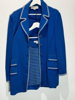 St John jacket blazer size 8 with tank